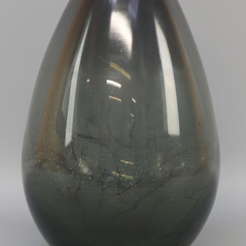 Andries Copier (1901 - 1991) Siervaas, unica, 1946 玻璃，蓝灰色，有水草的装饰，底部有签名和编号X523 - &hellip;