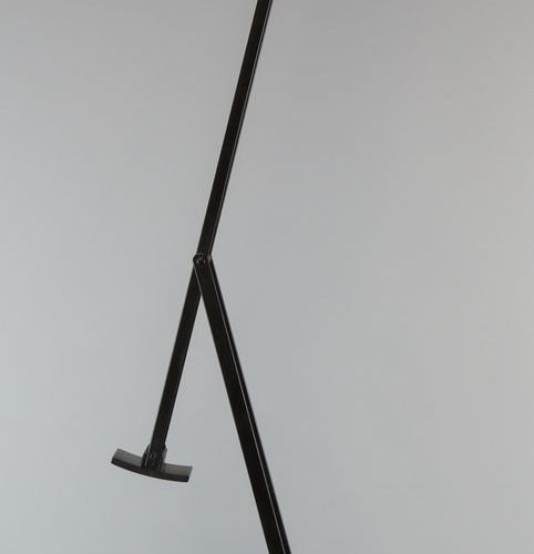 Een Tizio bureaulamp, Richard Sapper voor Artemide, Italië Metal, negro con acen&hellip;