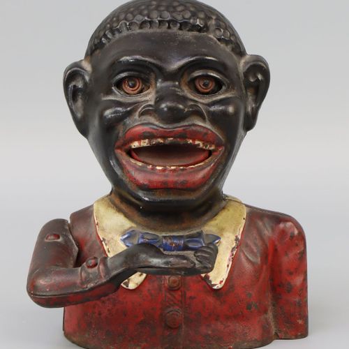 Een spaarpot, Jolly Nigger Bank Painted cast iron. W h. 16.5 cm