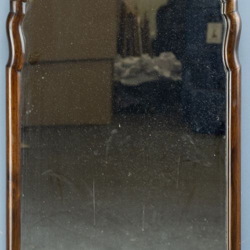 Een antieke soesterspiegel, Holland Glass in wooden frame - scratch in glass. B