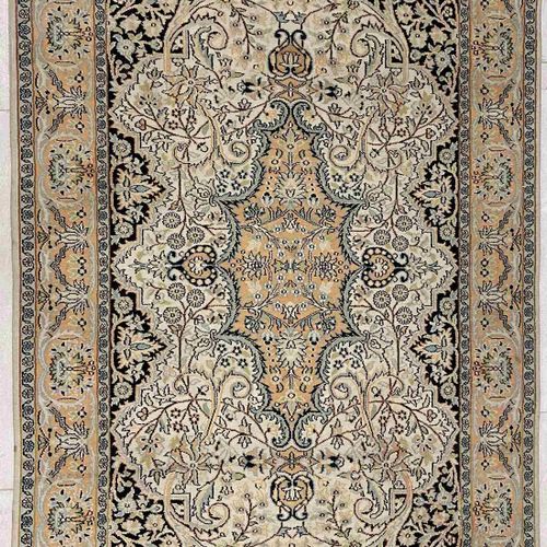 Handknotted oriental carpet, Kashmir - natural silk Handgeknüpfter orientalische&hellip;