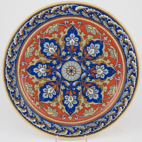 Decorative plate Mettlach 梅特拉赫装饰盘

浅浮雕花卉图案的陶瓷盘，上色和哑光釉。制造商的签名压着Villeroy + Boch Me&hellip;