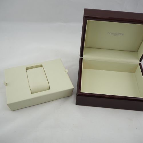 Watch box "Longines", 1960s Caja de reloj "Longines", años 60

Caja original par&hellip;
