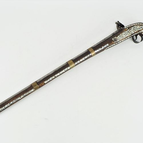 Jezail - Afghan flintlock rifle around 1800. "Jezail" - fucile a pietra focaia a&hellip;