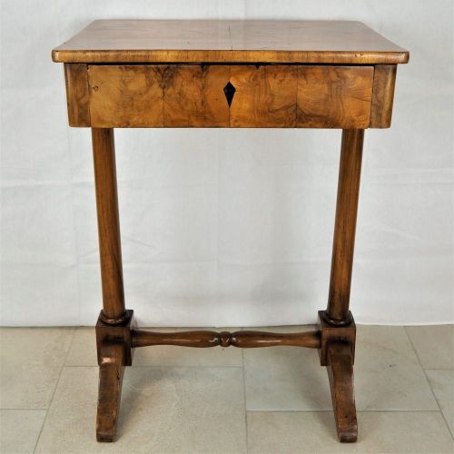 Biedermeier Table, south German around 1820 Tavolo Biedermeier, sud della German&hellip;