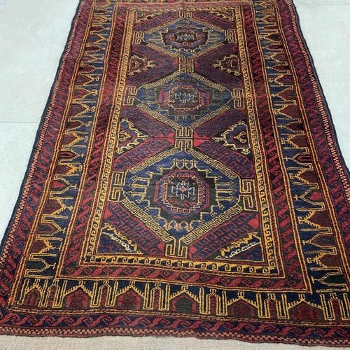 Persian nomadic carpet, probably Lorestan Persischer Nomadenteppich, wahrscheinl&hellip;
