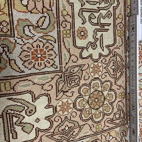 Hereke, Turkey - silk carpet Hereke, Turchia - tappeto in seta

annodato a mano,&hellip;