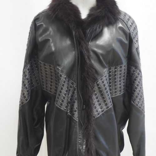 Italian designer jacket, nappa leather with fur, 80s. Veste de créateur italien,&hellip;