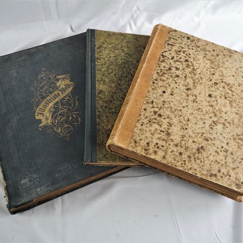 Bound journals, 1870s, 3 volumes Riviste rilegate, anni 1870, 3 volumi

una volt&hellip;