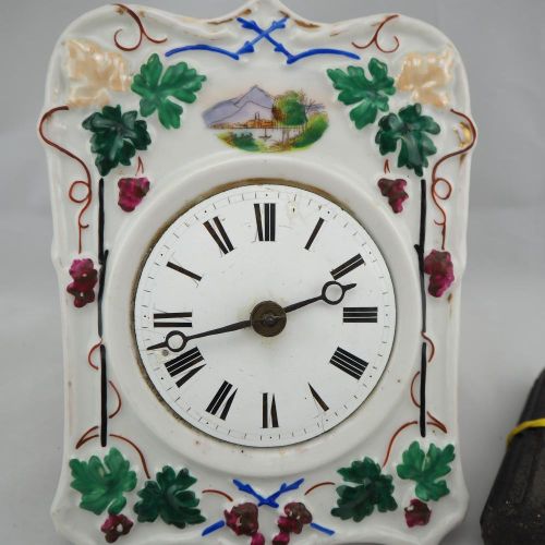 Porcelain plate clock, around 1900 Orologio con piatto in porcellana, intorno al&hellip;