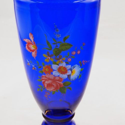 Big Vase Bohemia Grand Vase Bohème

Verre bleu cobalt, en forme de dôme avec une&hellip;