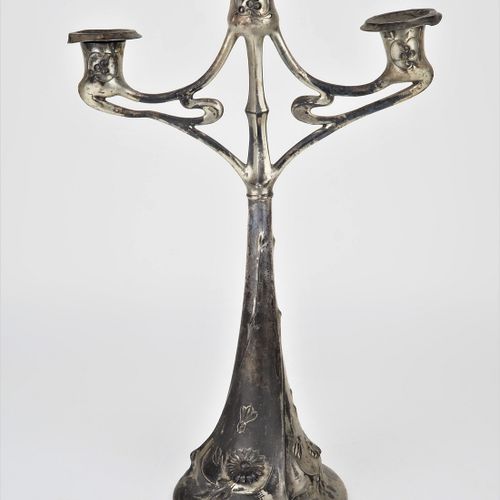 Large art nouveau chandelier Großer Jugendstil-Kronleuchter

mit drei Armen, bre&hellip;