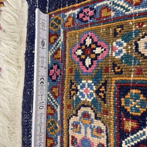 Handknotted Persian carpet, "Moud", probably 70s 手工打结的波斯地毯，"Moud"，可能是70年代的作品

二手&hellip;