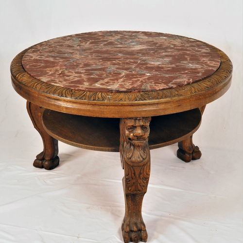 Round table, around 1930 Tavolo rotondo, intorno al 1930

Rovere massiccio. Pian&hellip;