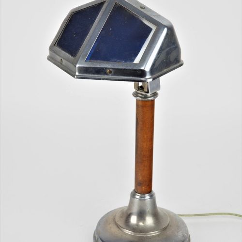French designer lamp, 30s, so called pirouette. Lampe de designer français, anné&hellip;