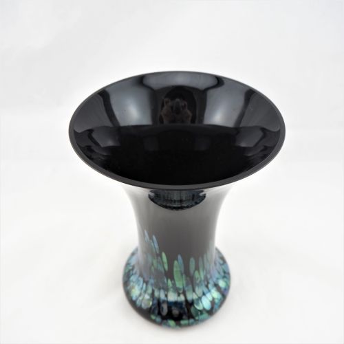 Glassblowing Eisch, Frauenau - Vase Glassblowing Eisch, Frauenau - Vase

Black, &hellip;