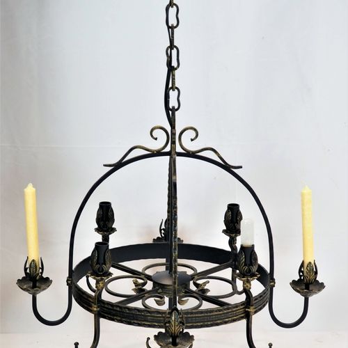 Wrought iron ceiling lamp Plafonnier en fer forgé

Anneau rond forgé avec bougeo&hellip;