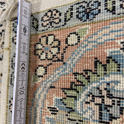 Handknotted oriental carpet, Kashmir - natural silk Handknotted oriental carpet,&hellip;