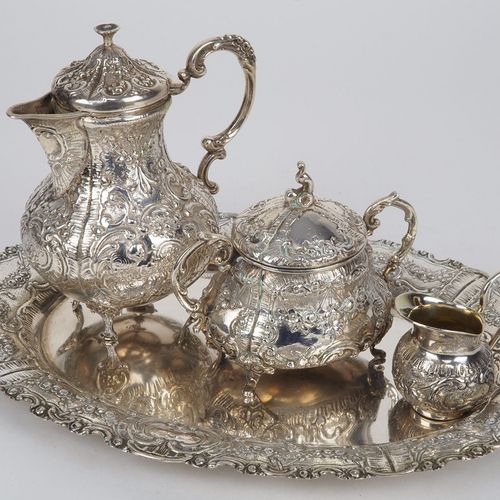 Miniature tea service, 800 silver Service à thé miniature, argent 800

Richement&hellip;