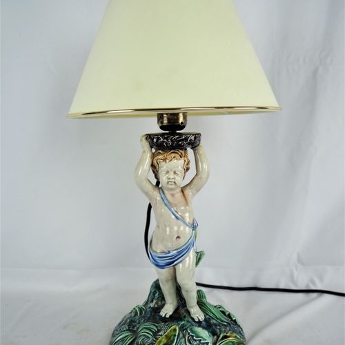 Table lamp around 1930 Tischlampe um 1930

Leuchter aus Majolika, bemalt und gla&hellip;