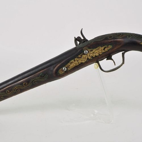 Flintlock pistol, Ottoman Empire/Balkans 燧发枪，奥斯曼帝国/巴尔干半岛

可能是19世纪的枪口装填枪，枪托和握把有黄铜&hellip;