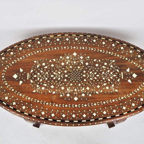 Oriental side table Tavolino orientale

Asia, probabilmente Persia o India, iniz&hellip;