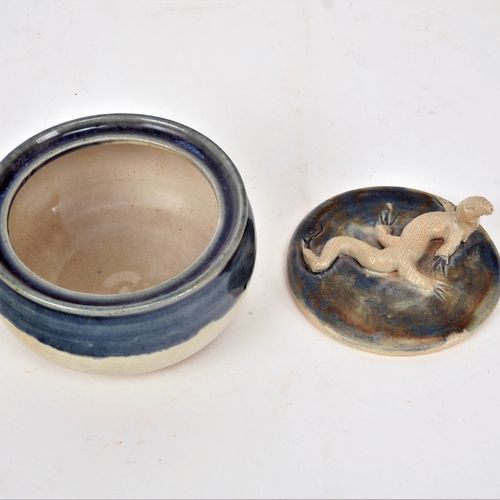 Lidded vessels, 50's, 2 pieces Vasos con tapa, años 50, 2 piezas

De porcelana d&hellip;