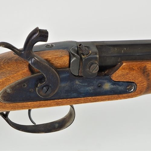Muzzleloading rifle, cal. 12 12毫米口径的枪口装填步枪

约30年历史，未发射，可使用，全长约116厘米。



Vorderla&hellip;