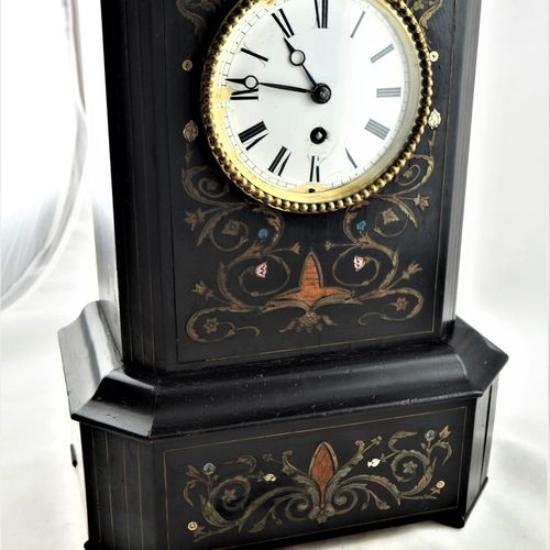 Chest of drawers clock, France around 1860 Reloj de cajón, Francia, alrededor de&hellip;