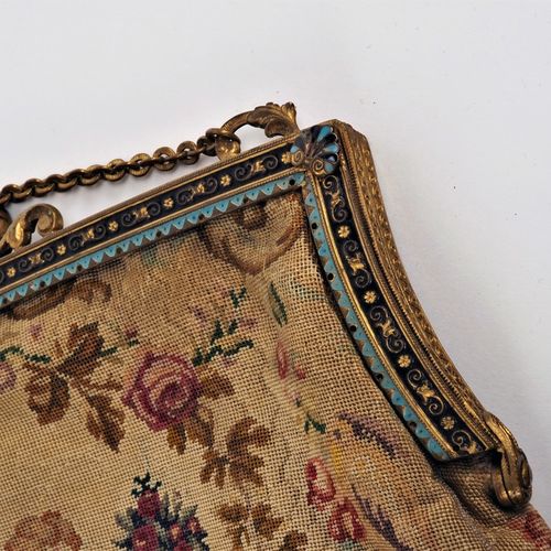 Ladies handbag around 1900 Bolso de señora alrededor de 1900

de cuadro bordado &hellip;
