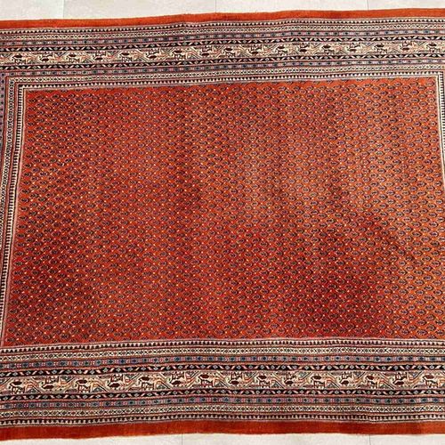 Hand knotted Persian carpet 手工打结的波斯地毯

二手，320x216cm，羊毛手工打结，见照片。



手工打结的波斯地毯

旧的&hellip;