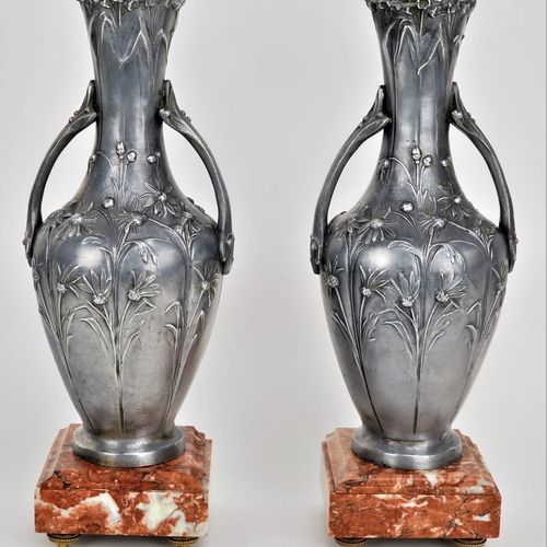 Pair of amphora vases, France around 1900 Paar Amphore-Vasen, Frankreich um 1900&hellip;