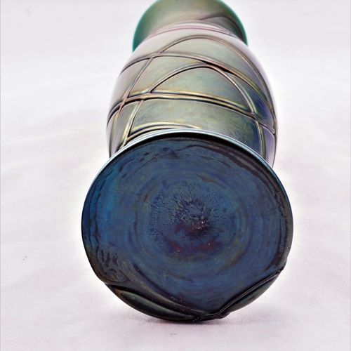 Vase, W. Habel, Teplitz, around 1900 花瓶，W. Habel, Teplitz, 1900年左右

深绿色的玻璃，亚光金色的&hellip;