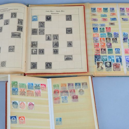 Konvolut Briefmarken, 3 Alben, 20. Jh. Lot de timbres, 3 albums, 20e siècle.


T&hellip;