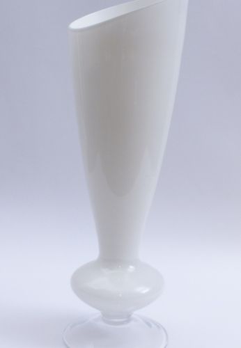 Große Vase, Cristallerie Ivat, E. 20. Jh. Große Vase — Cristallerie Ivat, E. 20.&hellip;