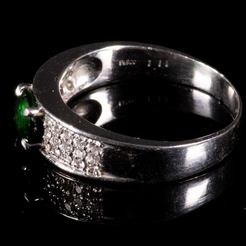 FREE POST Platinum - Ring - 0.70 ct Garnet - Diamond EXPÉDITION INTERNATIONALE S&hellip;