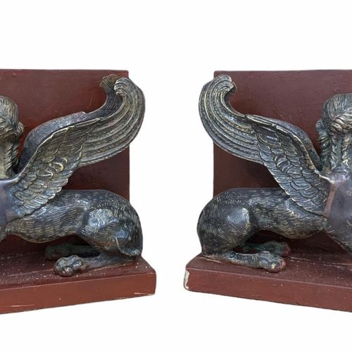 Null A PAIR OF BRONZE WINGED SPHINXES (NOW CONVERTED TO BOOKENDS).

(h 18cm x d &hellip;