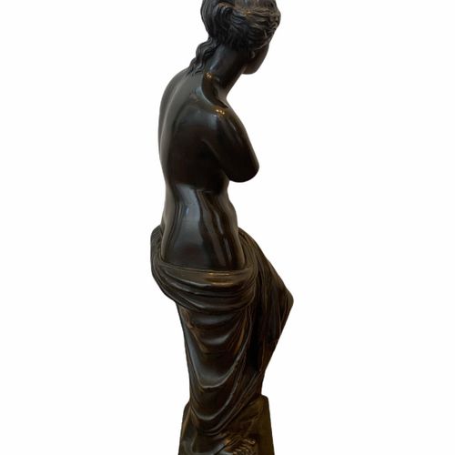 Null A 19TH CENTURY BRONZE CLAD STATUE OF A NEOCLASSICAL SEMINUDE FEMALE.

(h 48&hellip;