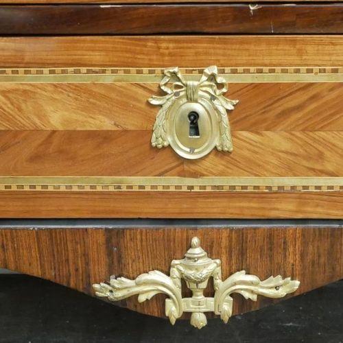 Null JEAN-FRANÇOIS LAPIE, COMMODE LOUIS XV DU XVIIIE SIÈCLE EN BOIS DE COROMANDE&hellip;