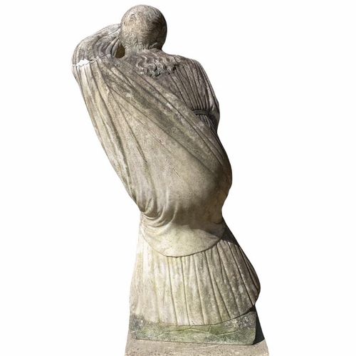 Null 古董之后，19世纪的尼奥比和她的小女儿的大理石雕像

尼奥比的长袍塑像站立着，保护着跪在她面前的一个女儿，在一个岩石基座上支撑着一个后来的锥形基座。
&hellip;