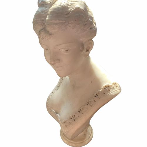 Null A 19TH CENTURY ITALIAN MARBLE BUST OF AN ELEGANT YOUNG LADY

Raised on a so&hellip;