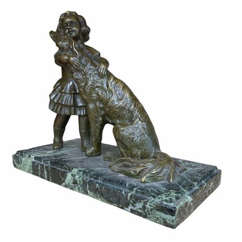 Null J.弗斯，铜像，一个女孩和狗站在一起

竖立在大理石基座上，有签名。

(高28厘米 x 长16厘米 x 宽32.5厘米)