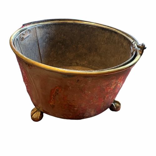 Null A LARGE DECORATIVE EARLY 19TH CENTURY CIRCULAR BRASS LOG BIN

With iron str&hellip;