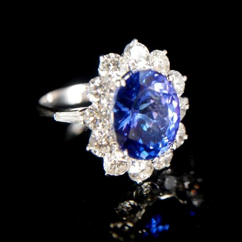 Null BAGUE EN OR BLANC 18CT, TANZANITE OVALE AAA ET DIAMANT ROND DE TAILLE BRILL&hellip;