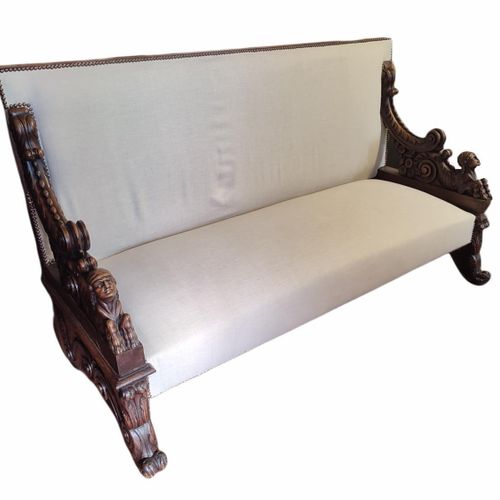 Null A 19TH CENTURY ITALIAN WALNUT UPHOLSTERED HALL SETTEE

The frame carved wit&hellip;