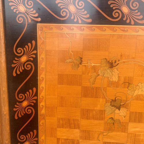 Null AN EARLY 20TH CENTURY REGENCY DESIGN MARQUETRY SPECIMEN WOOD PANEL 

With a&hellip;