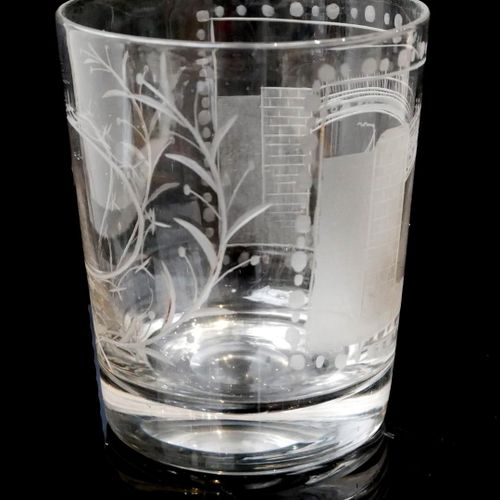 Null AN EARLY 19TH CENTURY SUNDERLAND BRIDGE GLASS TUMBLER

Engraved and etched &hellip;