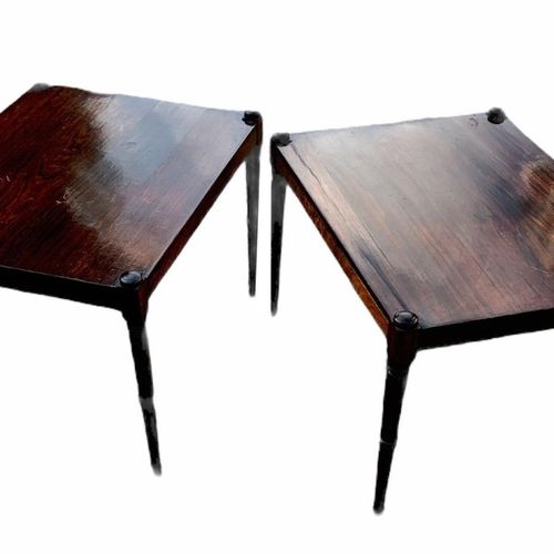 Null A PAIR OF 19TH CENTURY ROSEWOOD SIDE TABLES

Raised on turned legs.

(h 32.&hellip;