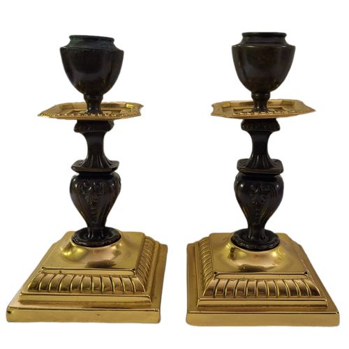 Null A PAIR OF MID 19TH CENTURY GILT BRASS CHAMBER CANDLESTICKS_x000D_Raised on &hellip;