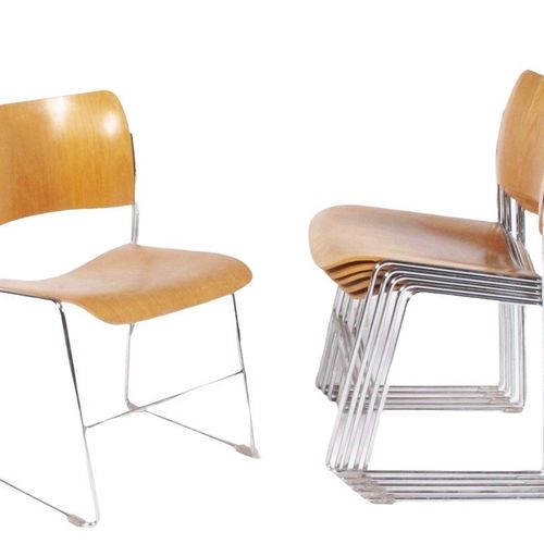 Null 一套10把40/4堆叠椅，由David Rowland设计，1963/64年

由Howe公司制造，每张椅子都有枫木贴面的椅背和座椅，用铬合金支撑。
&hellip;